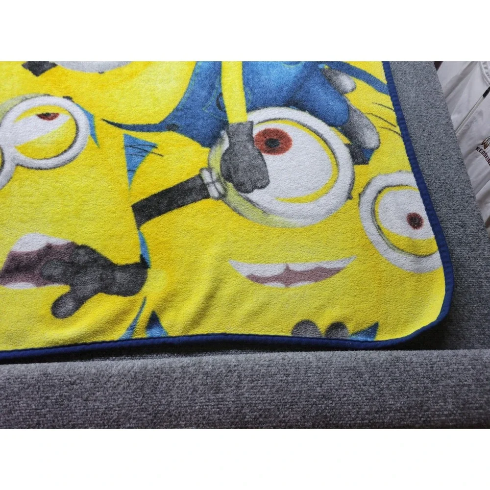 Despicable Me Minions Throw Blanket 48x38 Fleece Universal Studios Plush